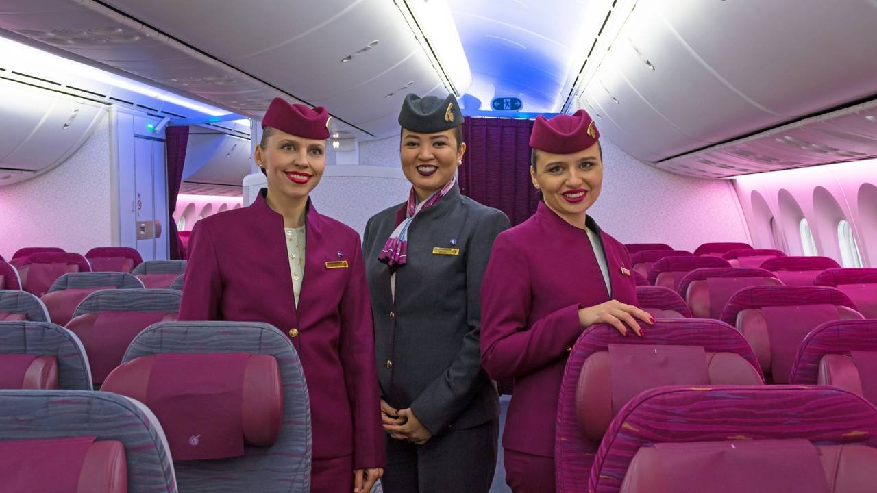 O que as comissárias de bordo olham primeiro quando você entra no avião, a resposta não é seu bilhete