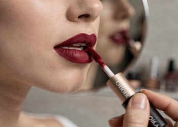 4 batons do Boticário que não borram e duram por horas nos lábios