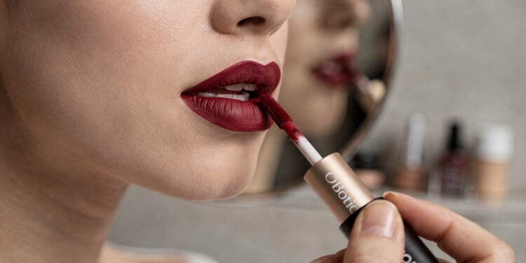 4 batons do Boticário que não borram e duram por horas nos lábios