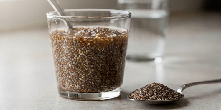 O truque de consumir uma colher desta semente antes do almoço que corta a vontade de comer doces a meio da tarde