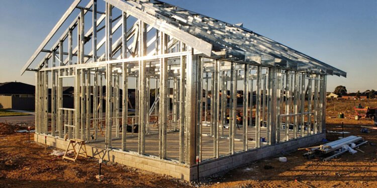 A tecnologia que levanta casas de 250 m2 em apenas duas semanas sem usar um único tijolo ou gota de cimento