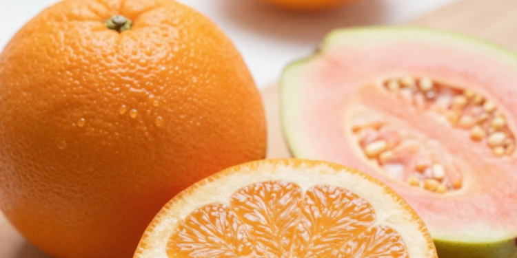 Pouca gente sabe, mas essa fruta barata tem mais vitamina C do que a laranja