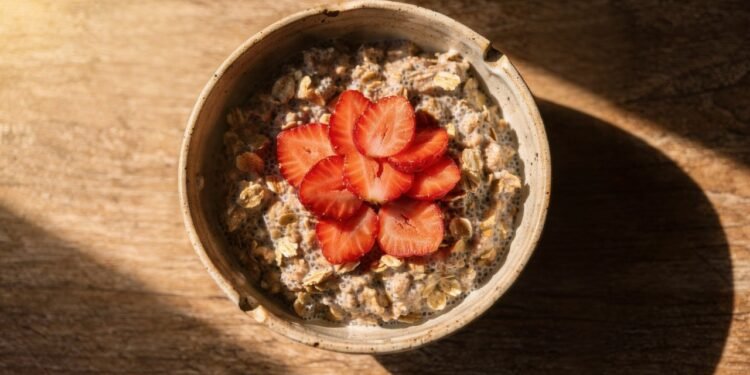 O alimento comum que supera o ovo no café da manhã e mantém a sua fome bloqueada até a hora do almoço
