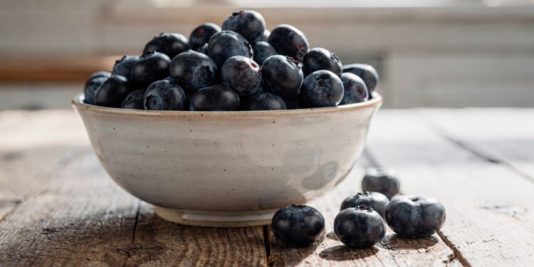 A fruta mais antioxidante da natureza que ajuda a proteger as células contra o câncer