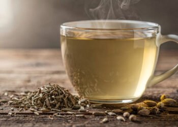 A planta aromática usada há séculos que pode aliviar gases e estufamento de forma natural