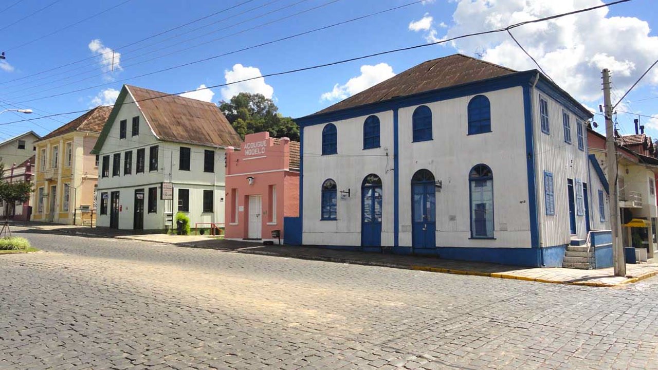 A única vila brasileira premiada pela ONU: 48 casas tombadas e 80% da cidade falando italiano