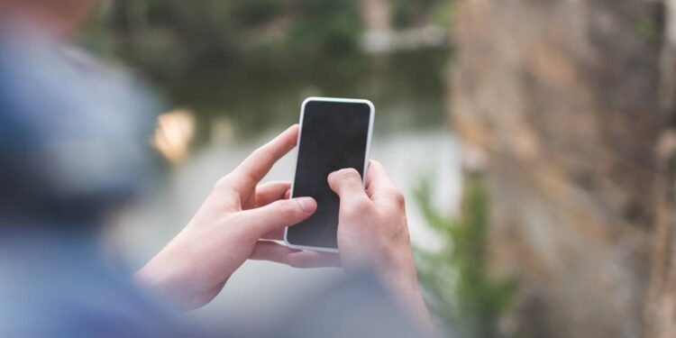 O que significa quando uma pessoa prefere conversar online do que pessoalmente, segundo a psicologia