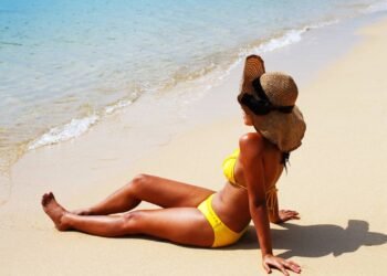 Esta mistura de aloe vera e água de coco é perfeita para acalmar a pele após o sol