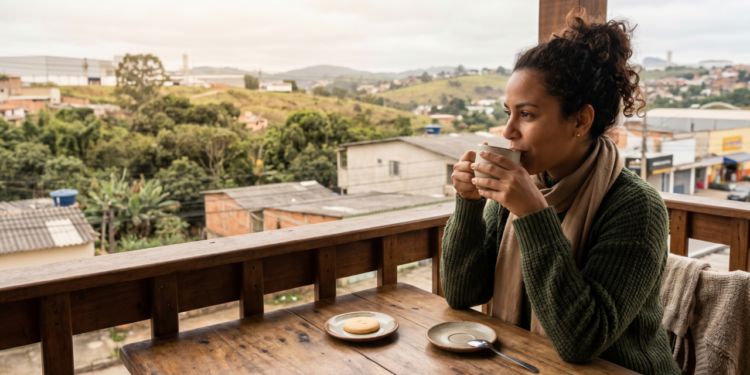 As bebidas consumidas no inverno que podem atrapalhar as defesas do organismo