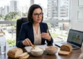 Especialista em nutrição explica: “O problema do pão não é o glúten, é o tipo de farinha refinada”