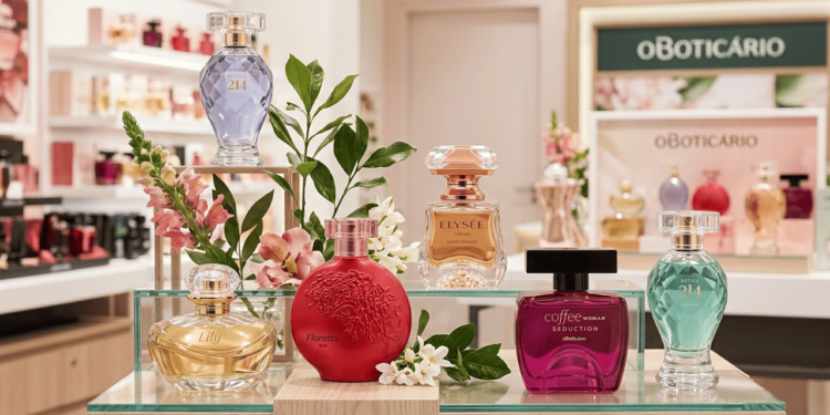Os 4 perfumes femininos mais vendidos do O Boticário que fixam o dia inteiro e mais rendem elogios em encontros e dates