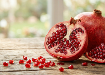 O que torna essa fruta um aliado natural para hidratação e nutrição, chamada de "a fruta da mulher"