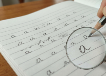 Como uma pessoa insegura escreve a letra “a”, segundo a grafologia