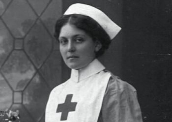 A mulher que enganou a morte 3 vezes, a incrível história de Violet Jessop nos naufrágios do Titanic, Olympic e Britannic