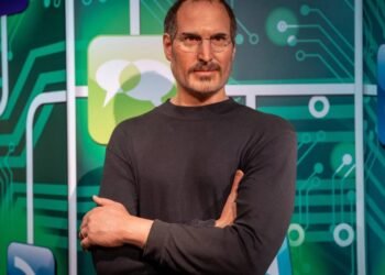 Steve Jobs, cofundador da Apple, refletiu: “Seu trabalho vai preencher uma parte significativa da sua vida, e a única maneira de ficar realmente satisfeito é fazer o que você acredita ser um trabalho ótimo”