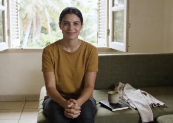 A psicologia diz que as crianças que foram "fáceis" crescendo se transformam frequentemente em adultos que sempre dizem "estou bem"