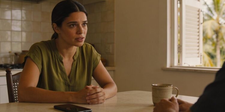 A psicologia diz que pessoas que pedem desculpas constantemente não são apenas muito educadas, mas refletem um medo profundo de rejeição aprendido na infância