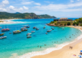 A sétima cidade mais antiga do Brasil, tem praia com selo Bandeira Azul e mais de cem lojas de biquíni
