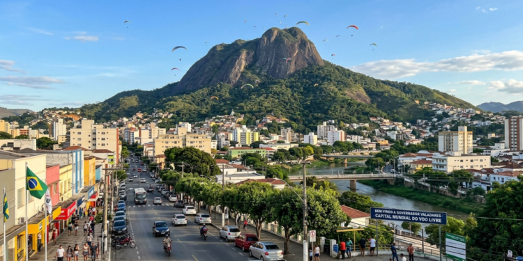 Valadares é o principal centro de comércio, saúde e educação para dezenas de municípios vizinhos. / Imagem ilustrativa