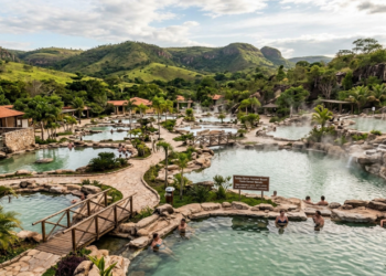 Chuvas de mil anos atrás aquecem piscinas brasileiras a quase 60 °C na maior estância termal do planeta