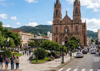 A primeira universidade federal fora de uma capital fica nesta cidade com o maior acervo Art Déco contínuo da América Latina