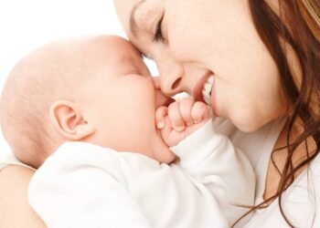 Os 5 nomes de meninas curtos e elegantes que ganham espaço entre os bebês em 2026