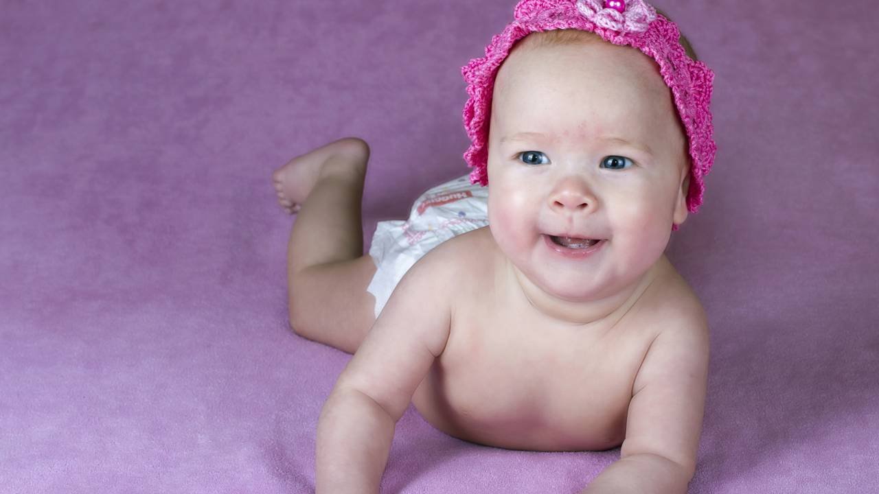 Os 5 nomes de meninas curtos e elegantes que ganham espaço entre os bebês em 2026