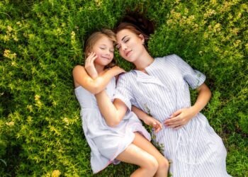 Os 5 nomes de meninas ligados à natureza que voltam a encantar famílias em 2026
