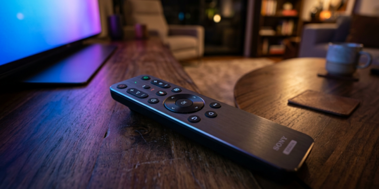 Poucas pessoas sabem por que o controle remoto tem tantos botões que quase ninguém usa