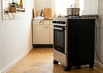 Por que não encostar o fogão totalmente na parede pode aumentar a segurança e melhorar o desempenho