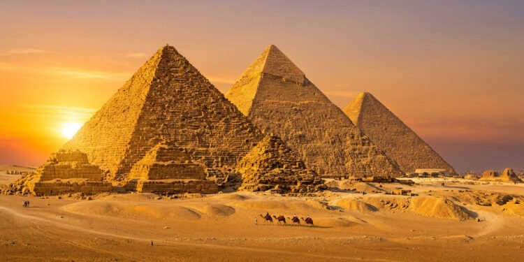 Construção antiga impressiona pelo tamanho e precisão, técnica usada ainda gera debate