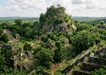 O desaparecimento de civilizações antigas e o que a ciência explica hoje