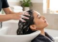 Os dermatologistas concordam: “É um mito que lavar o cabelo todo dia faz mal”