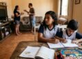 A psicologia explica por que o filho mais velho muitas vezes carrega o peso invisível de resolver as crises da família