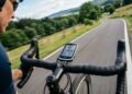 Pedalar ajuda muito na saúde cardiovascular, mas o benefício real para perder gordura abdominal só aparece se o treino mantiver cadência estável por tempo suficiente