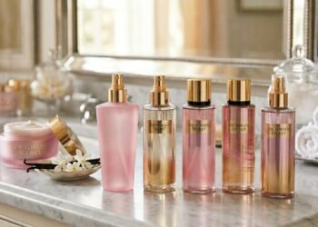 5 body splashes da Victoria’s Secret doces, cremosos e deliciosamente viciantes que deixam um cheiro impossível de ignorar