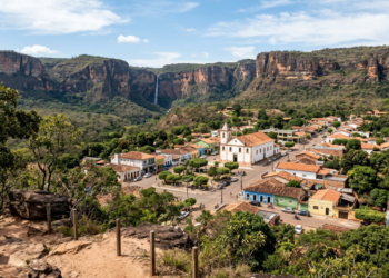 Onde já houve mar e deserto: o lugar com 400 milhões de anos no Brasil onde pinturas rupestres e fósseis históricos se juntam no coração da América do Sul
