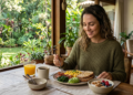 Comer mais proteína no café da manhã ajuda muito a reduzir a fome ao longo do dia, mas esse efeito fica mais perceptível quando o hábito se mantém por 7 manhãs seguidas