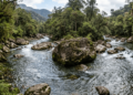 O antigo provérbio chinês que diz que a água nunca discute com a pedra, mas sempre encontra um caminho, ensina por que insistir do jeito errado desgasta mais do que recuar