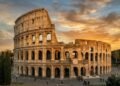 Por que o Coliseu Romano tem apenas um lado destruído
