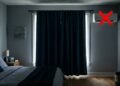 Para a engenharia de interiores focar na instalação de cortinas com forro de blackout térmico barra a radiação infravermelha e reduz drasticamente o consumo do ar condicionado