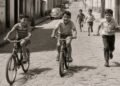 Segundo a Psicologia, quem teve uma infância livre nos anos 60 não foi negligenciado, mas sim ganhou independência emocional