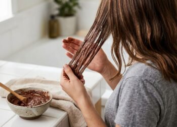 Adeus tinta de cabelo: o visual sofisticado que está conquistando mulheres acima dos 50 anos