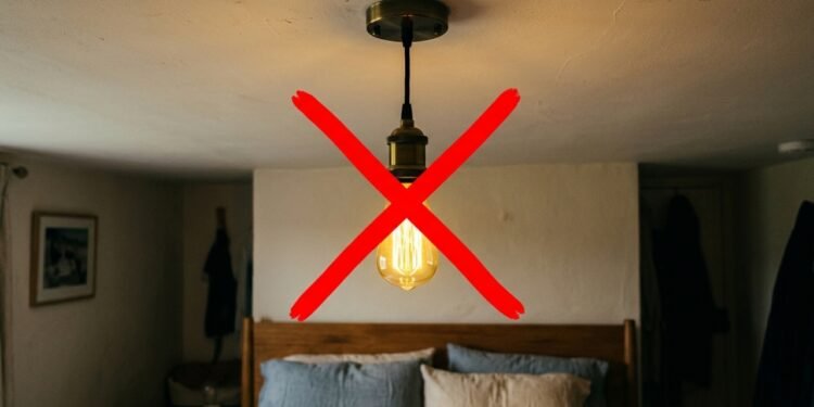 Não é a lâmpada de filamento amarela nem o painel de embutir comum: a fita de LED circadiana que muda de cor sozinha para imitar o sol e regular o metabolismo