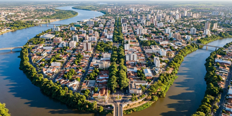Entre dois grandes rios, a "Mesopotâmia brasileira" é uma capital planejada que esconde uma floresta de 270 milhões de anos na sua avenida