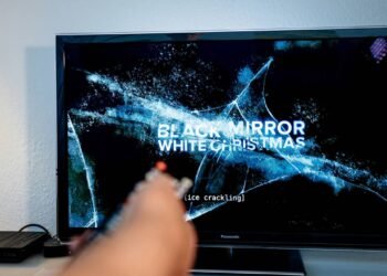 Uma das séries mais inteligentes para assistir na Netflix, episódios de meia hora e humor ácido para quem gostou de Black Mirror