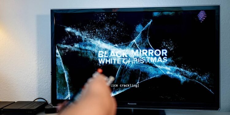 Uma das séries mais inteligentes para assistir na Netflix, episódios de meia hora e humor ácido para quem gostou de Black Mirror