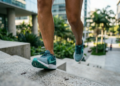 Os cardiologistas concordam: subir escadas por 15 minutos por dia, 5 dias por semana, pode melhorar o fôlego e o gasto calórico ao fim do mês
