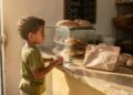 Estudos mostram que crianças que faziam recados sozinhas no comércio do bairro estavam desenvolvendo o que especialistas hoje chamam de inteligência social precoce