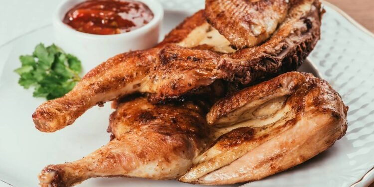 O que o excesso de frango processado faz na imunidade e na saúde intestinal - Créditos: depositphotos.com / VadimVasenin